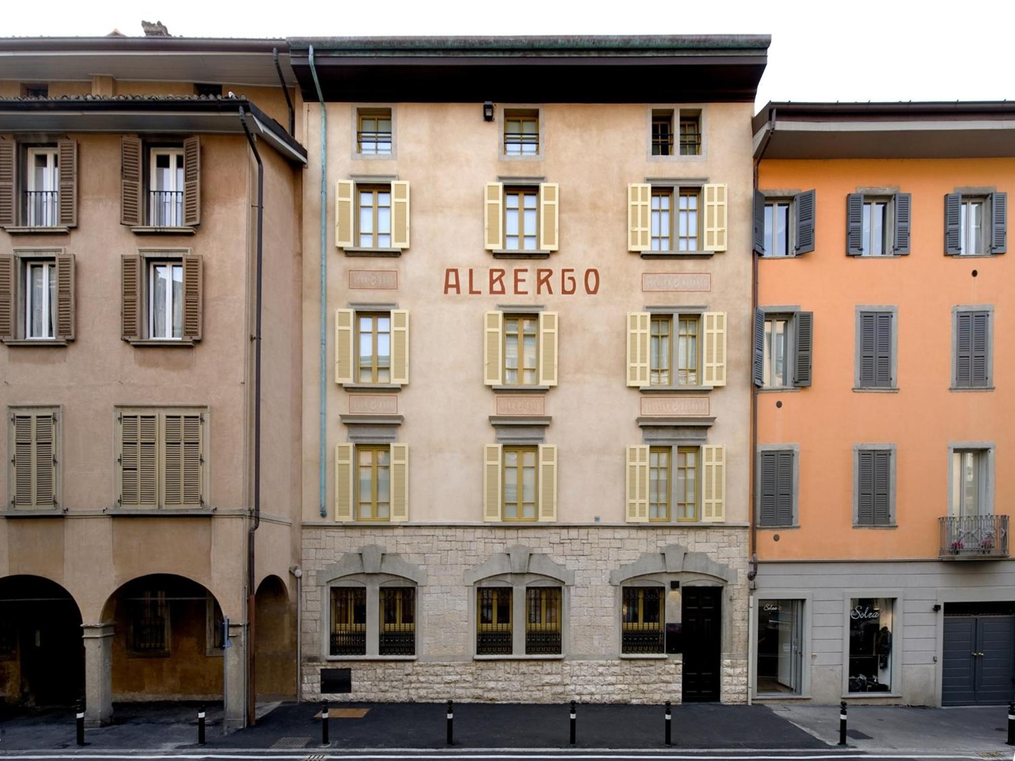 Petronilla - Hotel In Bergamo Exterior photo