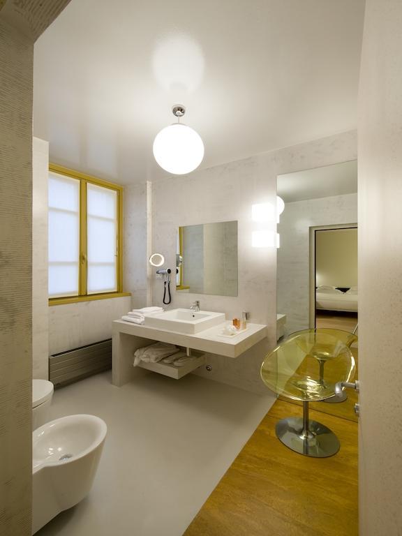 Petronilla - Hotel In Bergamo Room photo
