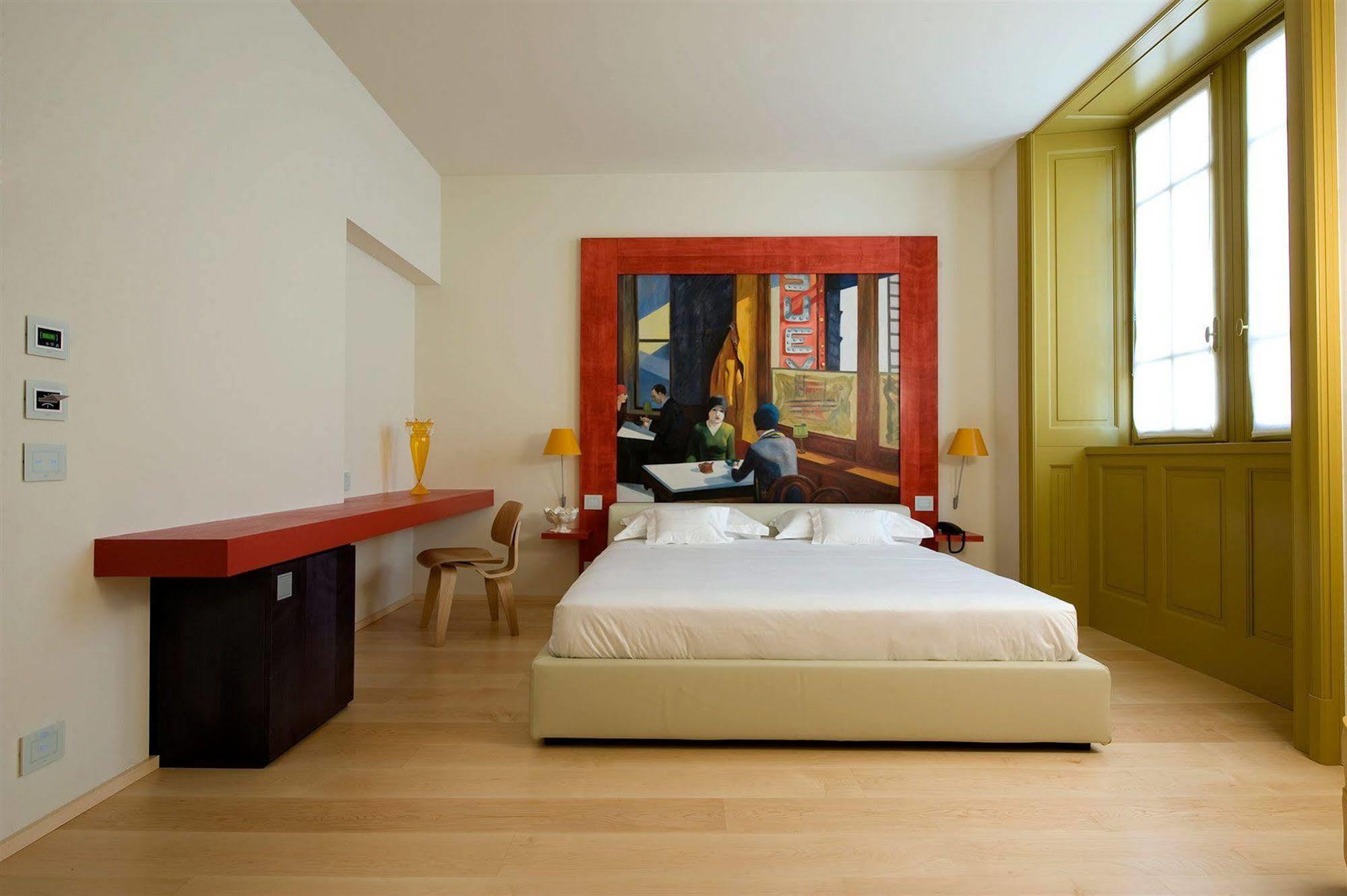 Petronilla - Hotel In Bergamo Exterior photo
